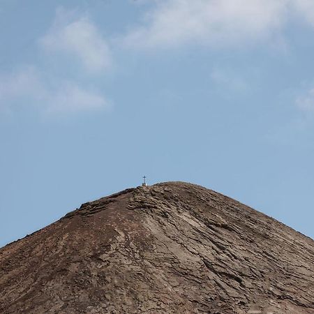 Hotelito Rural Flor De Timanfaya ตินาโค ภายนอก รูปภาพ