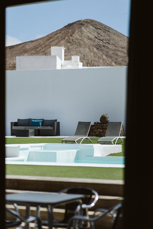 Hotelito Rural Flor De Timanfaya ตินาโค ภายนอก รูปภาพ