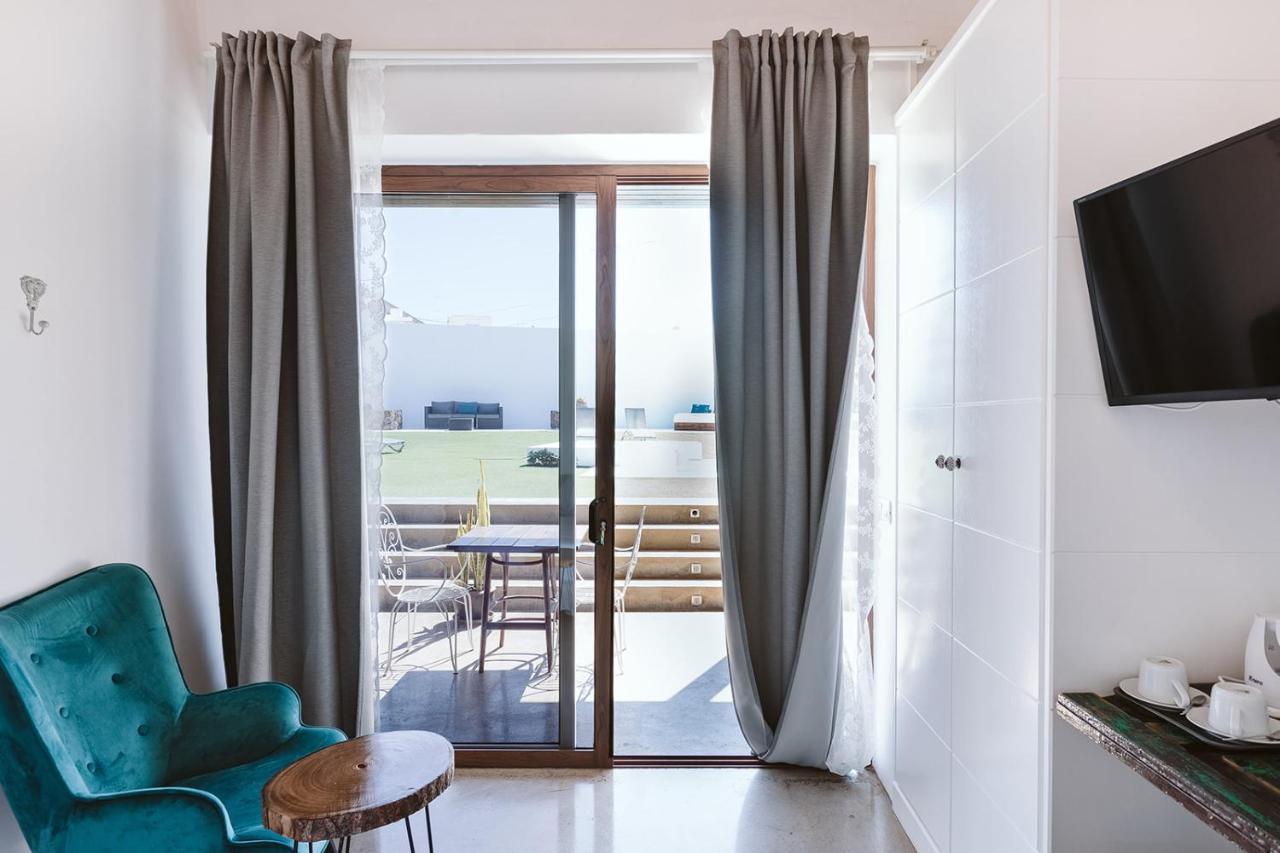 Hotelito Rural Flor De Timanfaya ตินาโค ภายนอก รูปภาพ