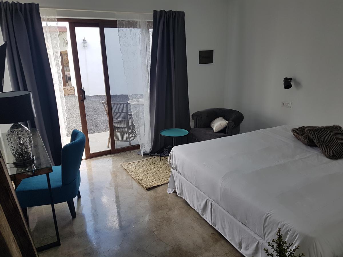 Hotelito Rural Flor De Timanfaya ตินาโค ภายนอก รูปภาพ