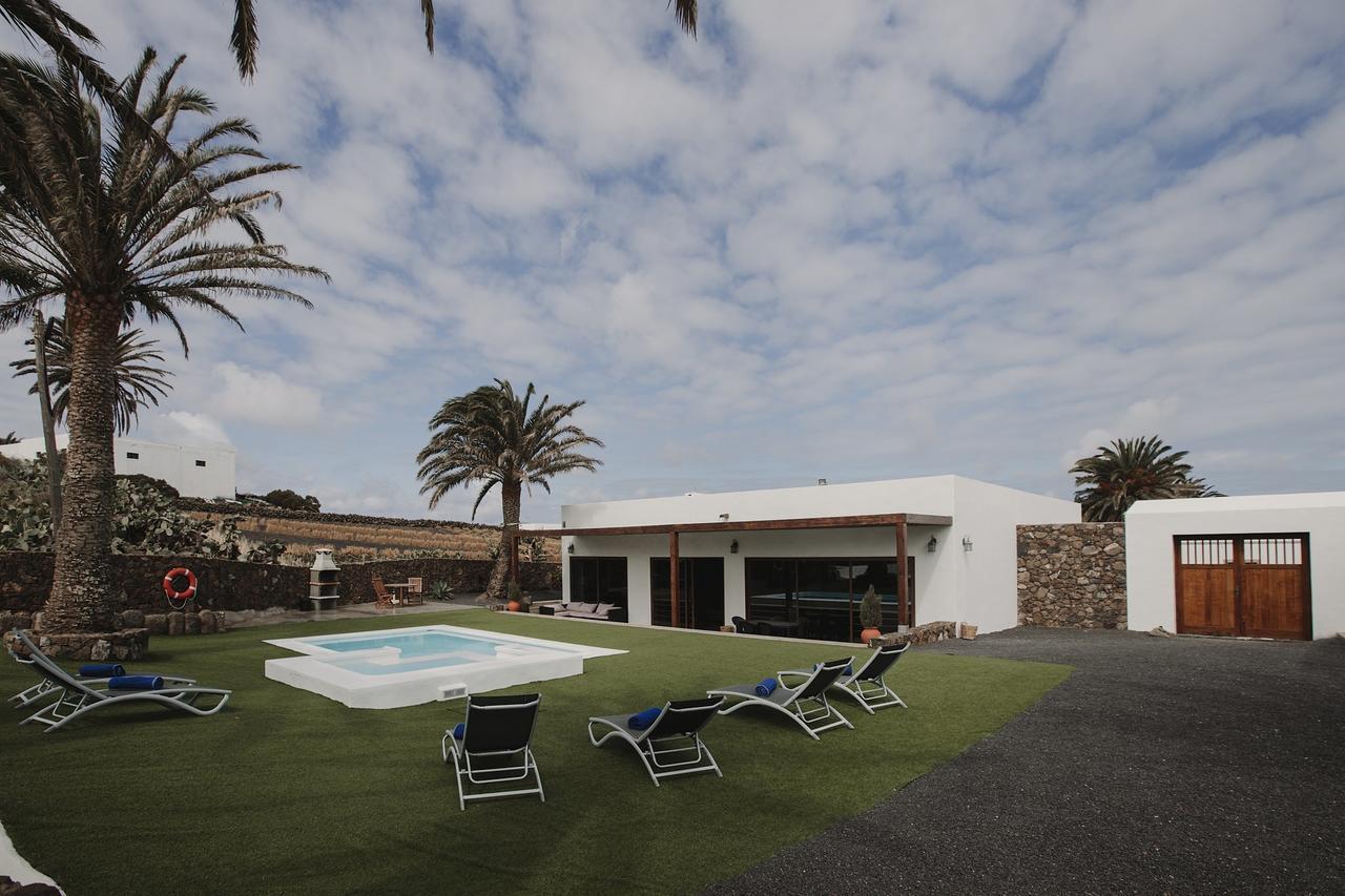 Hotelito Rural Flor De Timanfaya ตินาโค ภายนอก รูปภาพ