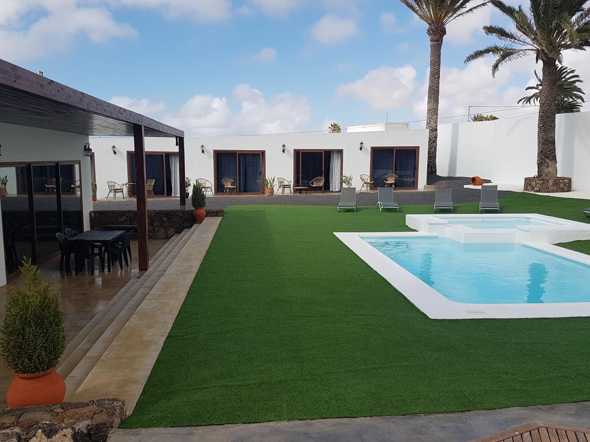 Hotelito Rural Flor De Timanfaya ตินาโค ภายนอก รูปภาพ