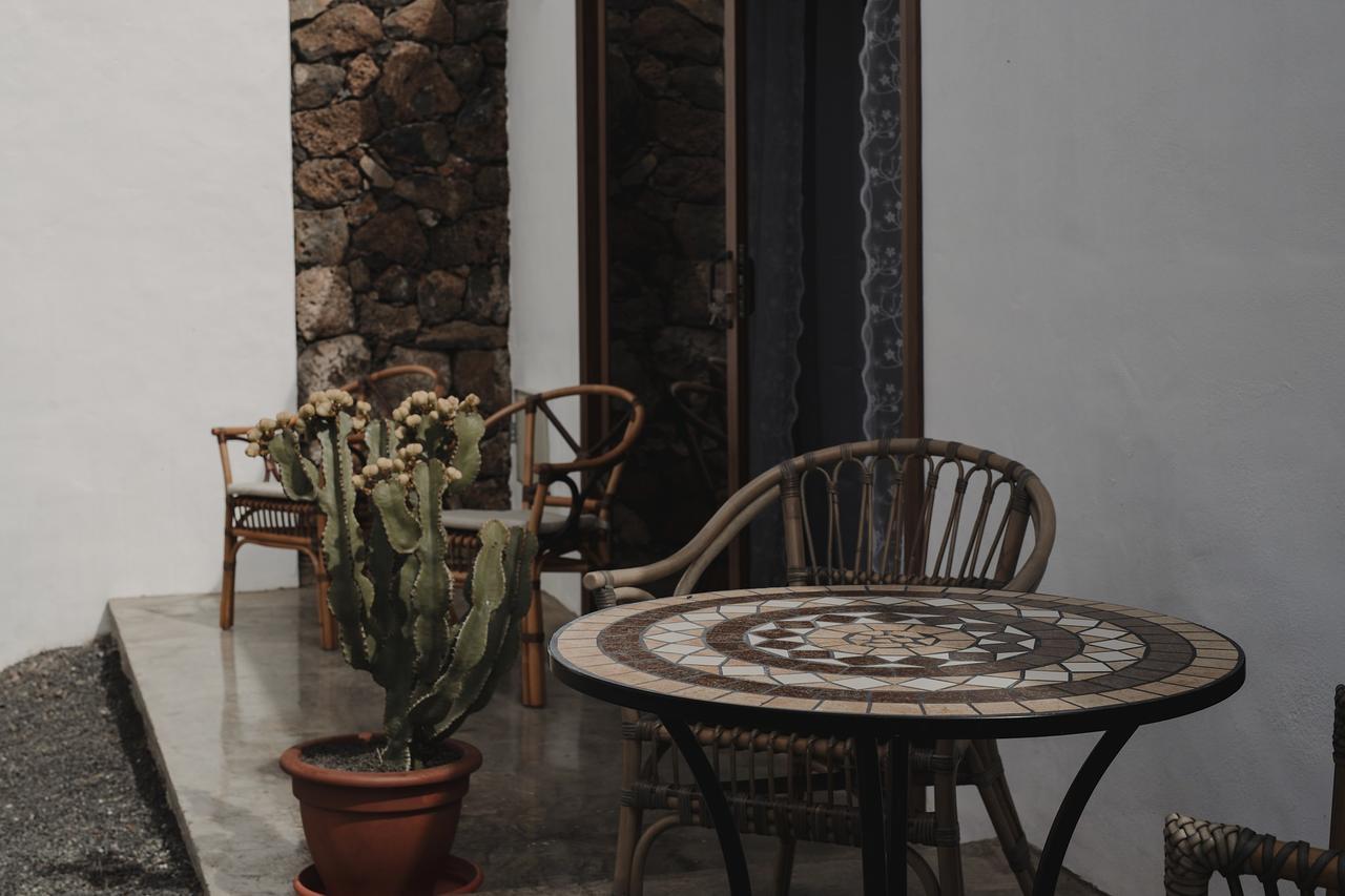 Hotelito Rural Flor De Timanfaya ตินาโค ภายนอก รูปภาพ